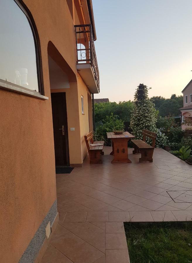 App Ena Appartamento Umago Esterno foto